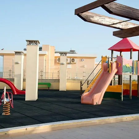דירה By The Sea - Rooftop Pools *