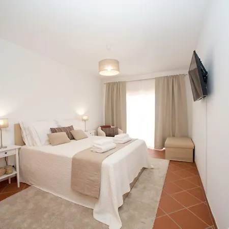 By The Sea - Rooftop Pools شقة Armação de Pêra
